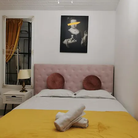 Aramis Boutique In Old Town Center Appartement Braşov